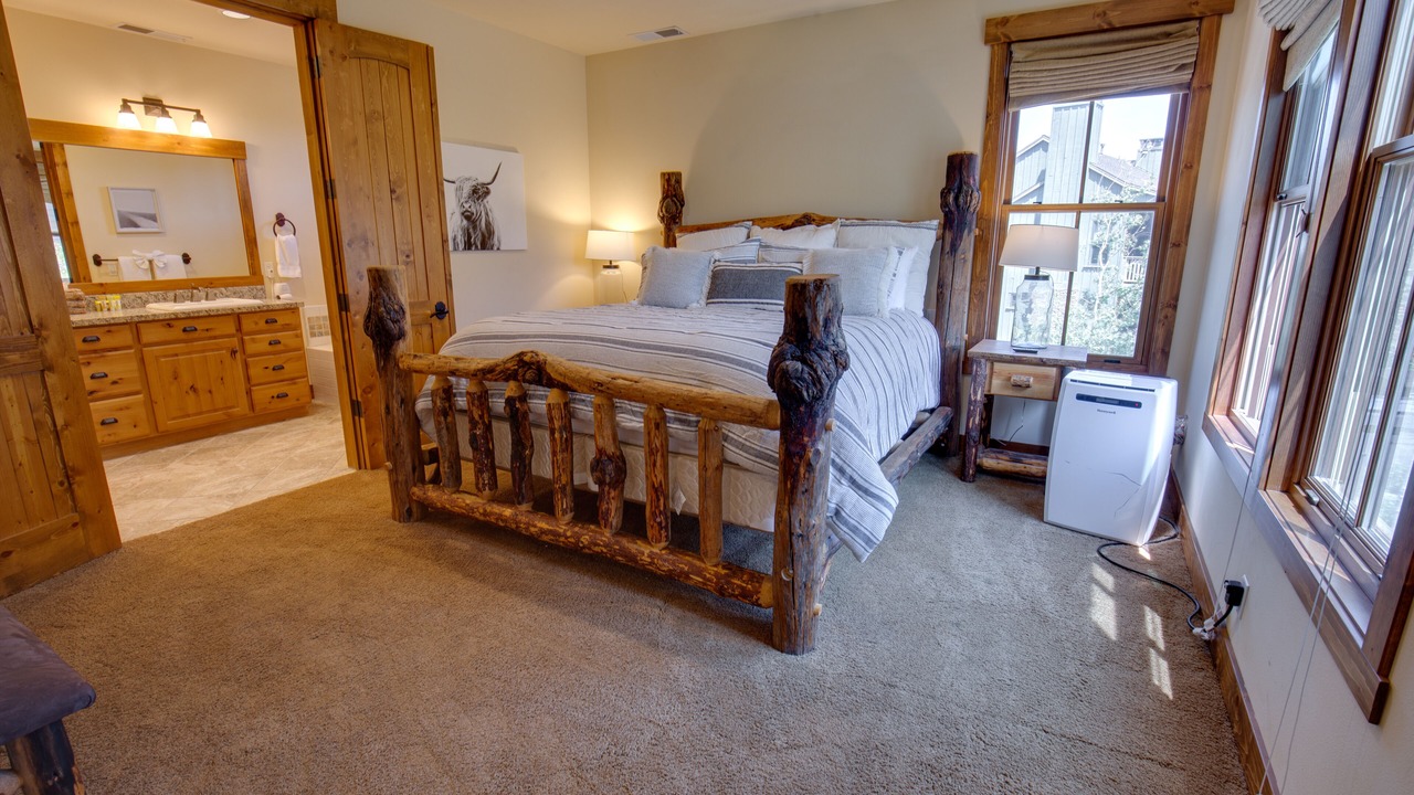 Photo of Bedroom in Mammoth Lakes