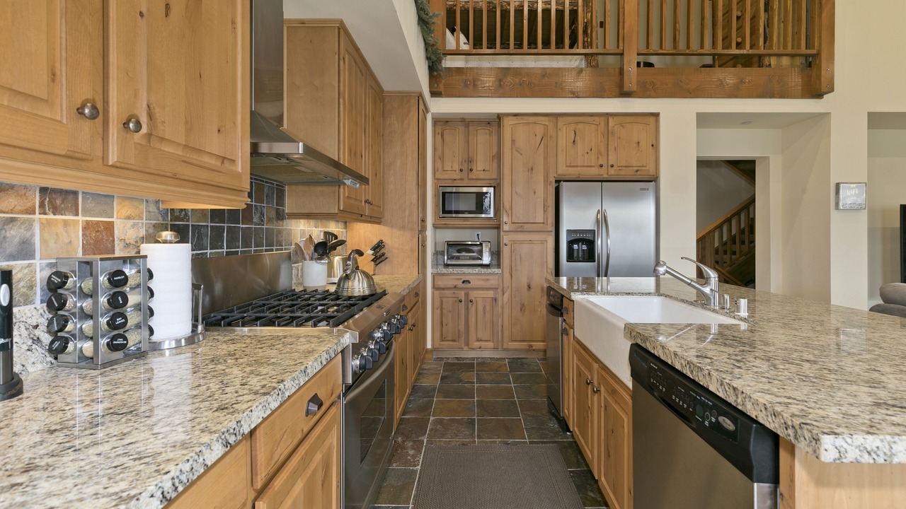 Photo of Kitchen in Mammoth Lakes