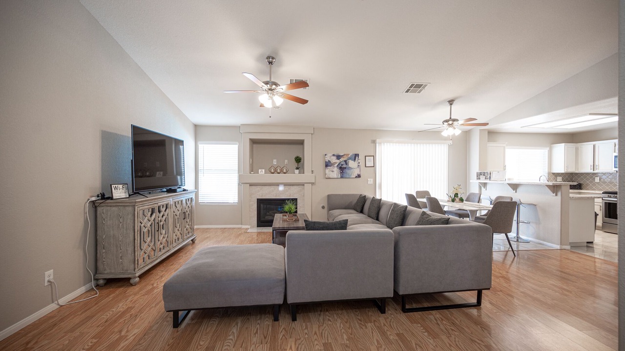 Photo of Livingroom in River Mountain