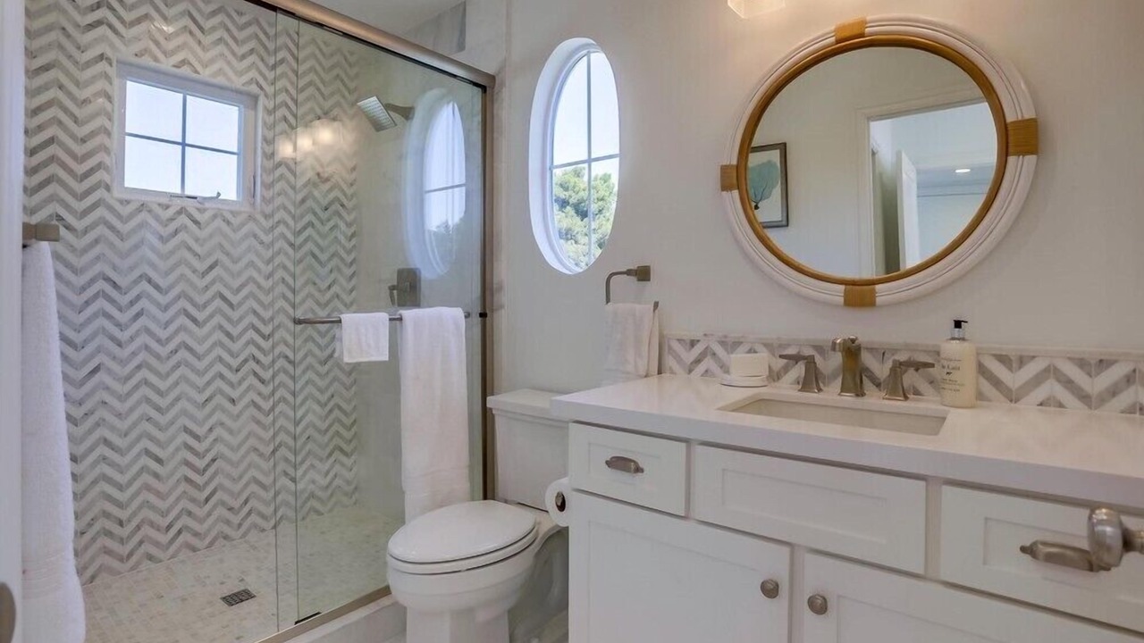 Photo of Bathroom in La Jolla Shores