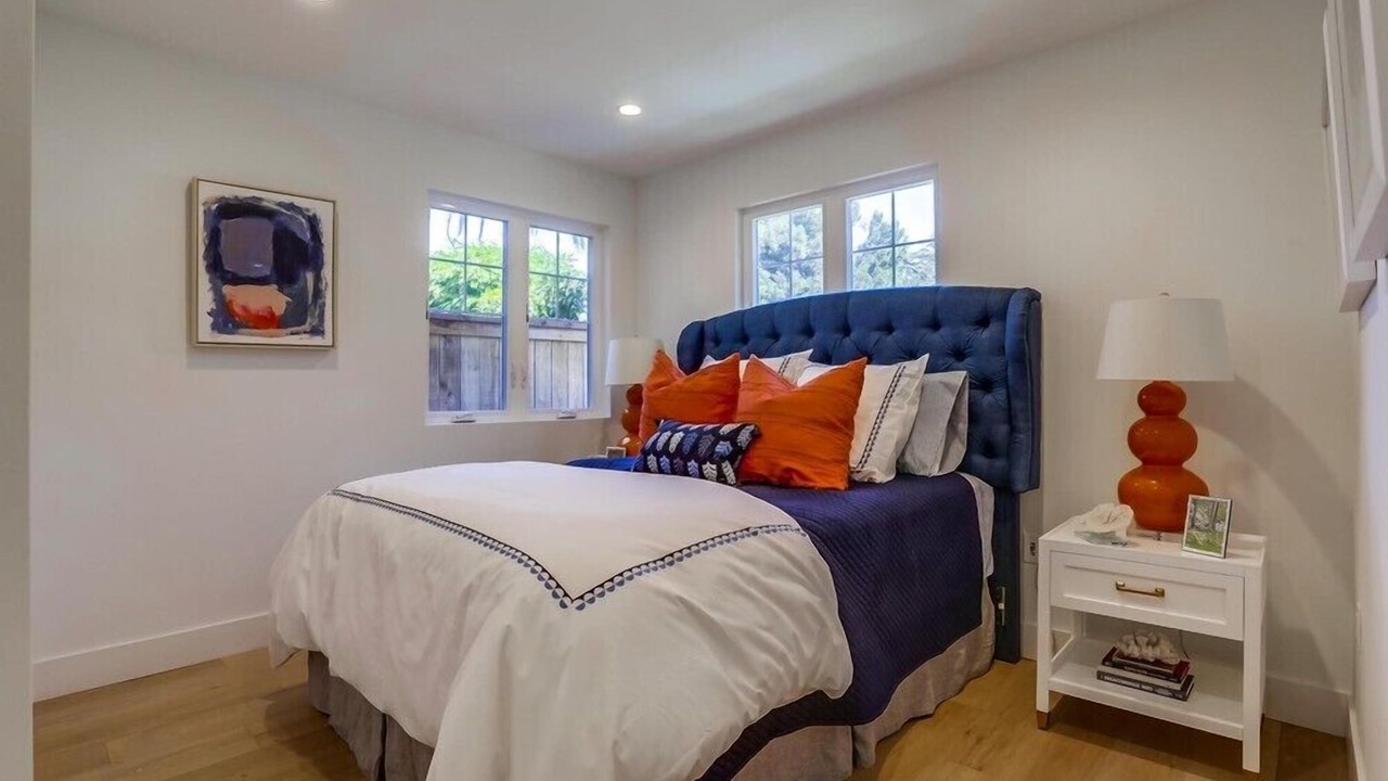 Photo of Bedroom in La Jolla Shores