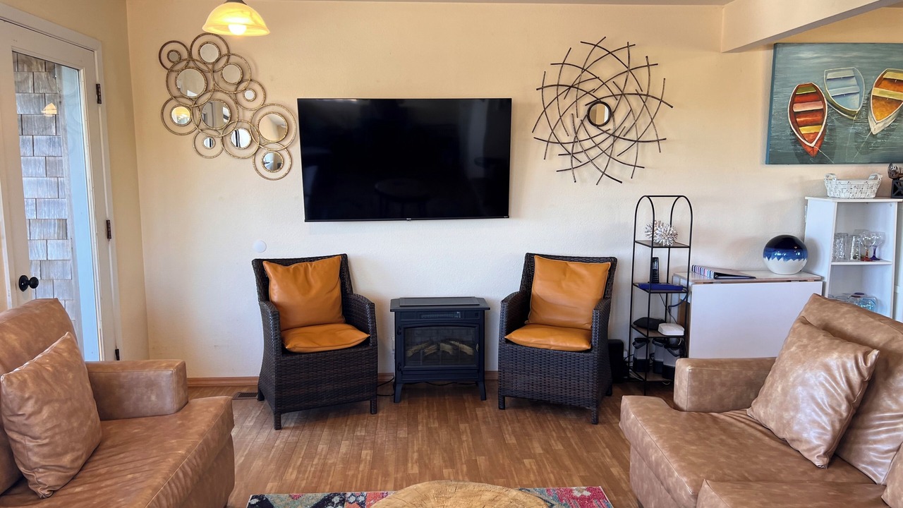 Photo of Livingroom in Dillon Beach