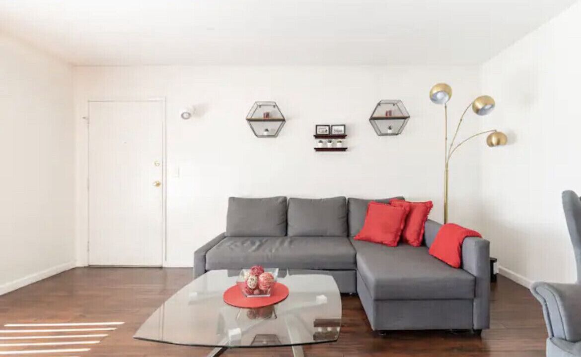 Photo of Livingroom in Downtown Long Beach