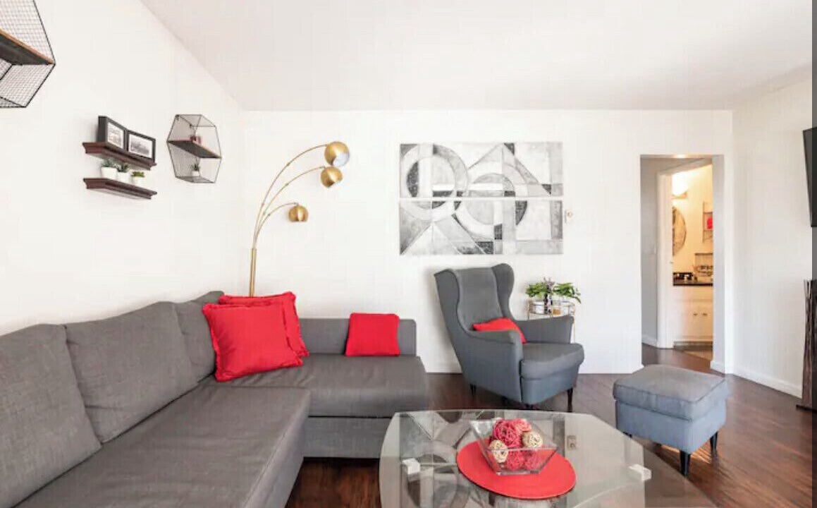 Photo of Livingroom in Downtown Long Beach
