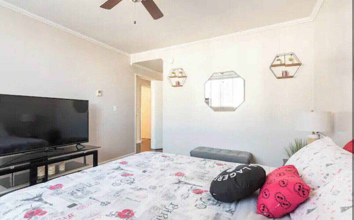 Photo of Bedroom in Downtown Long Beach