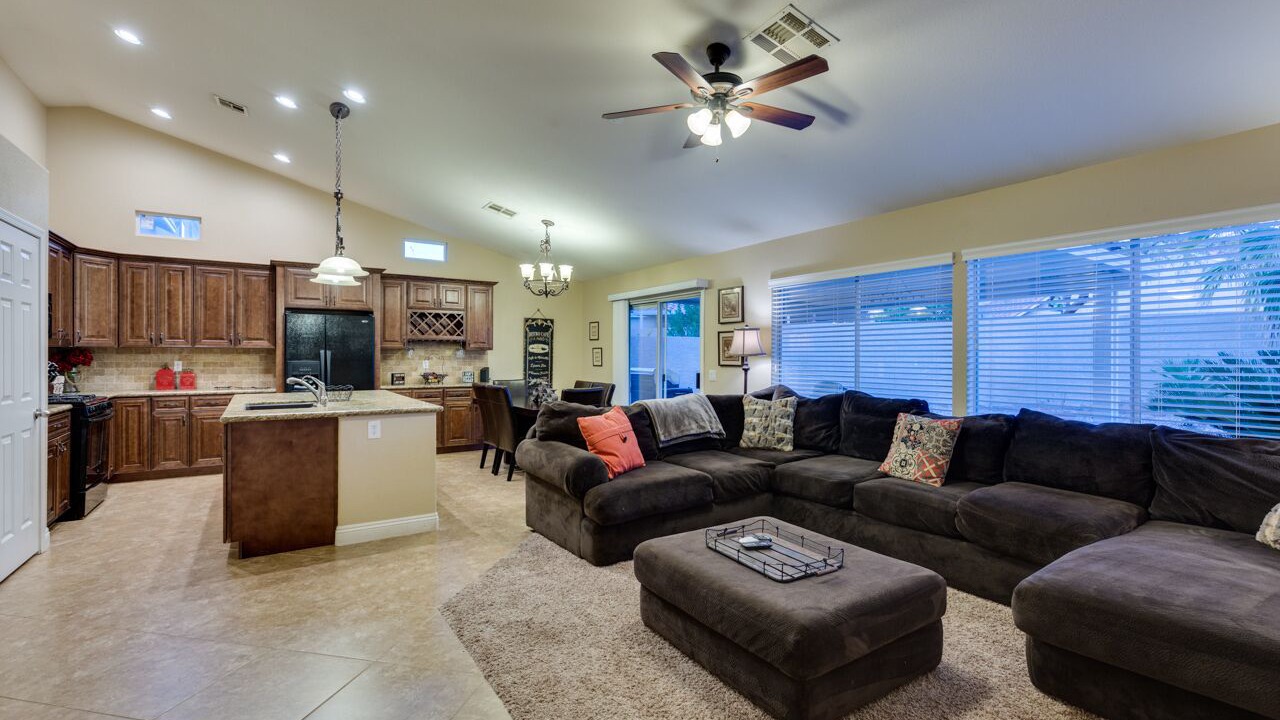 Photo of Livingroom in Elkhorn