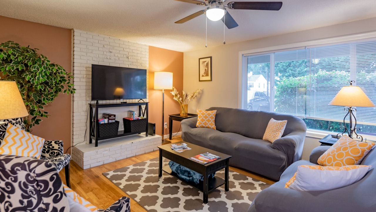 Photo of Livingroom in Marietta-Alderwood