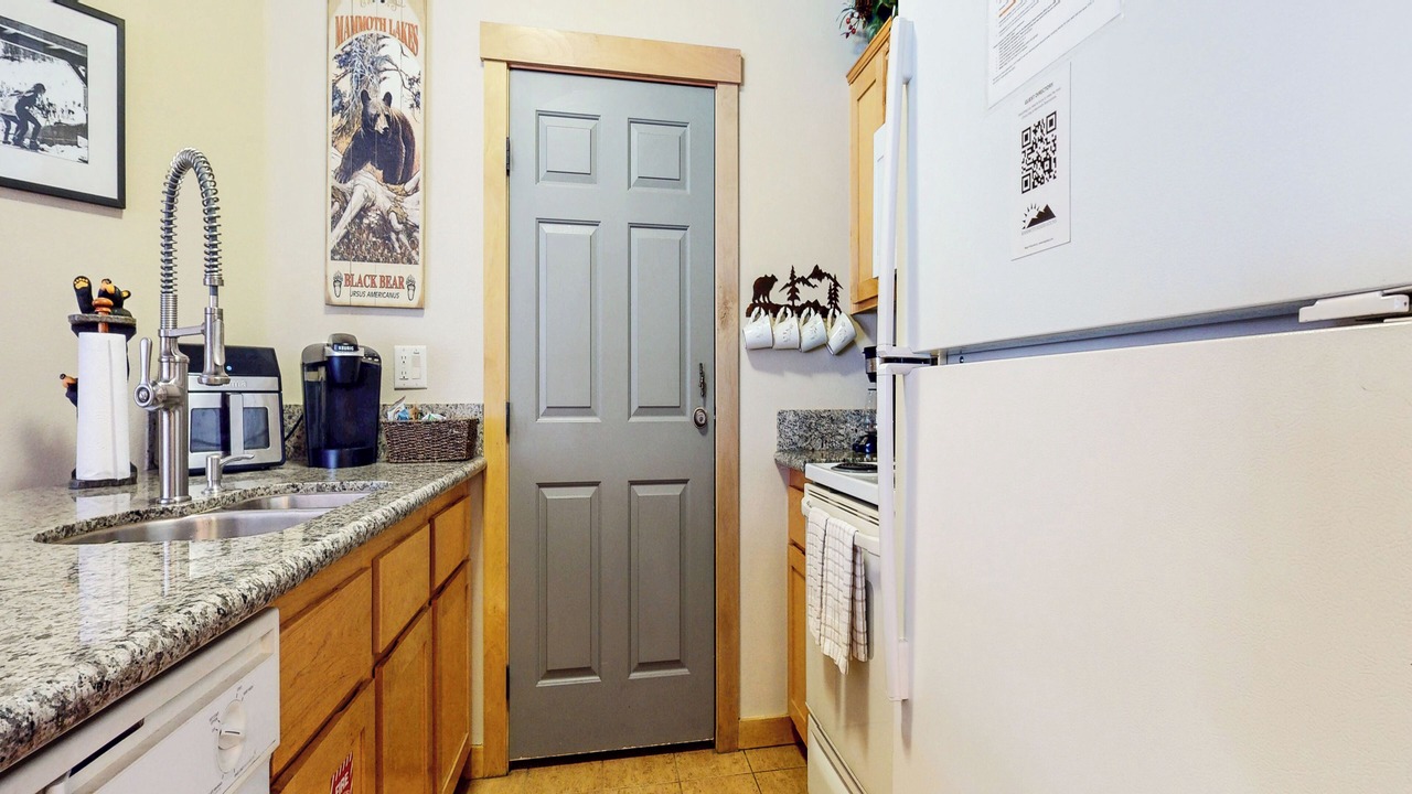 Photo of Kitchen in Mammoth Lakes