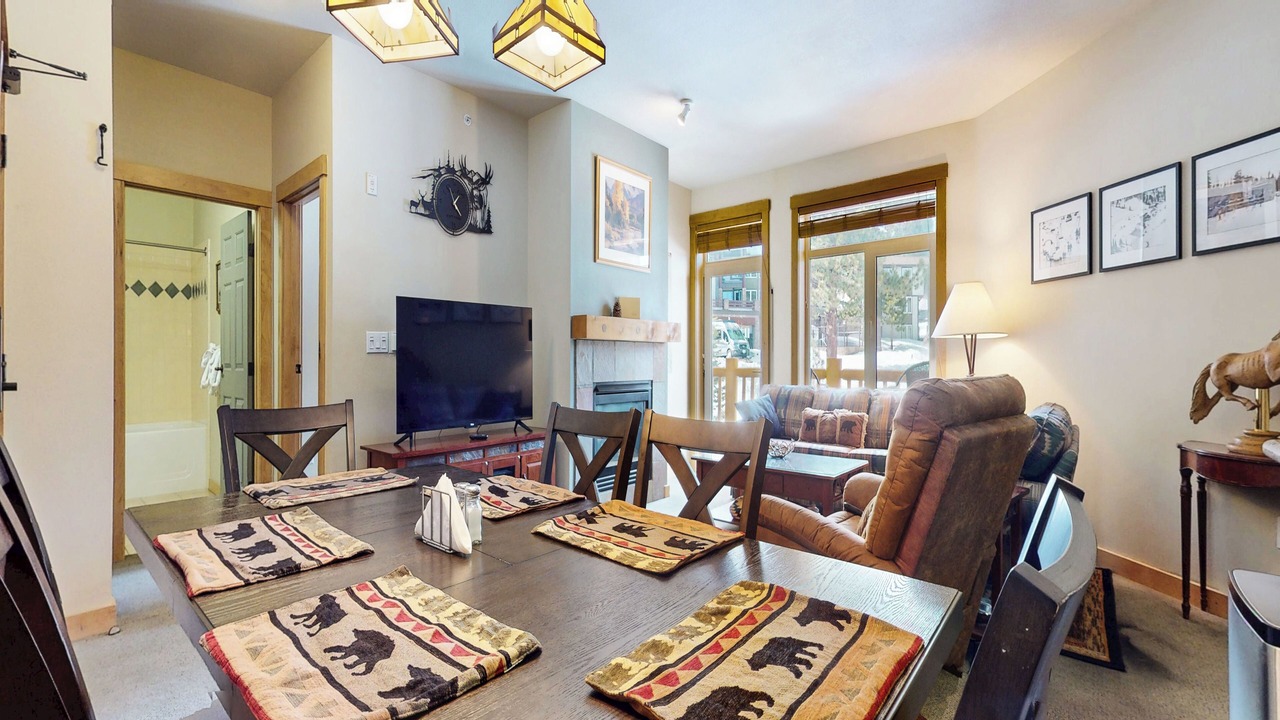 Photo of Livingroom in Mammoth Lakes