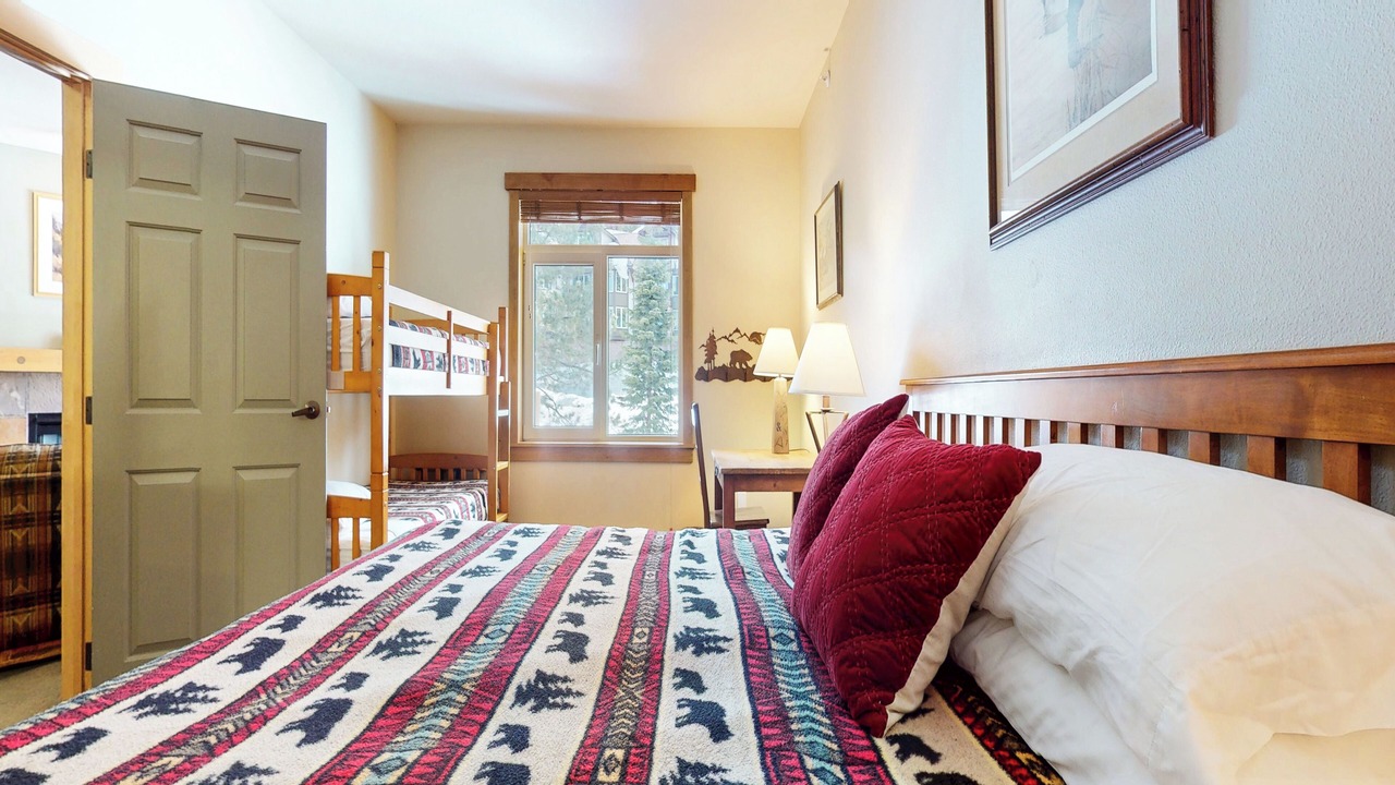 Photo of Bedroom in Mammoth Lakes