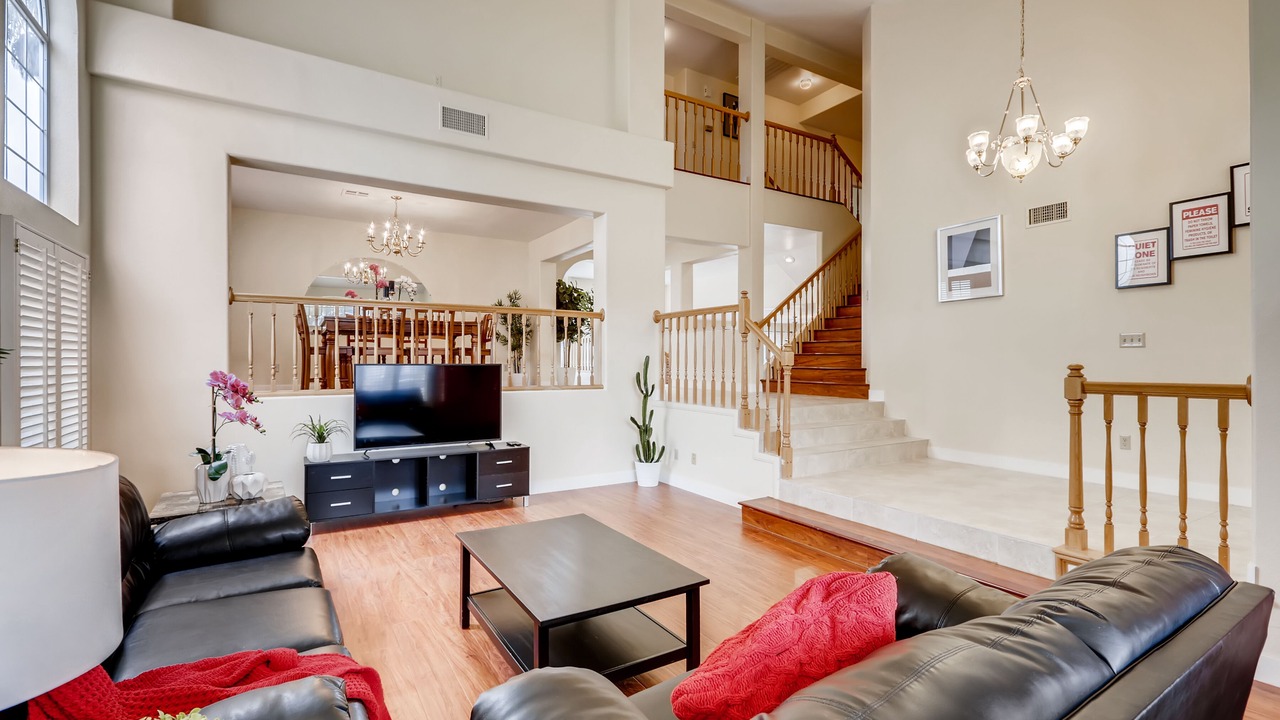 Photo of Livingroom in Green Valley North