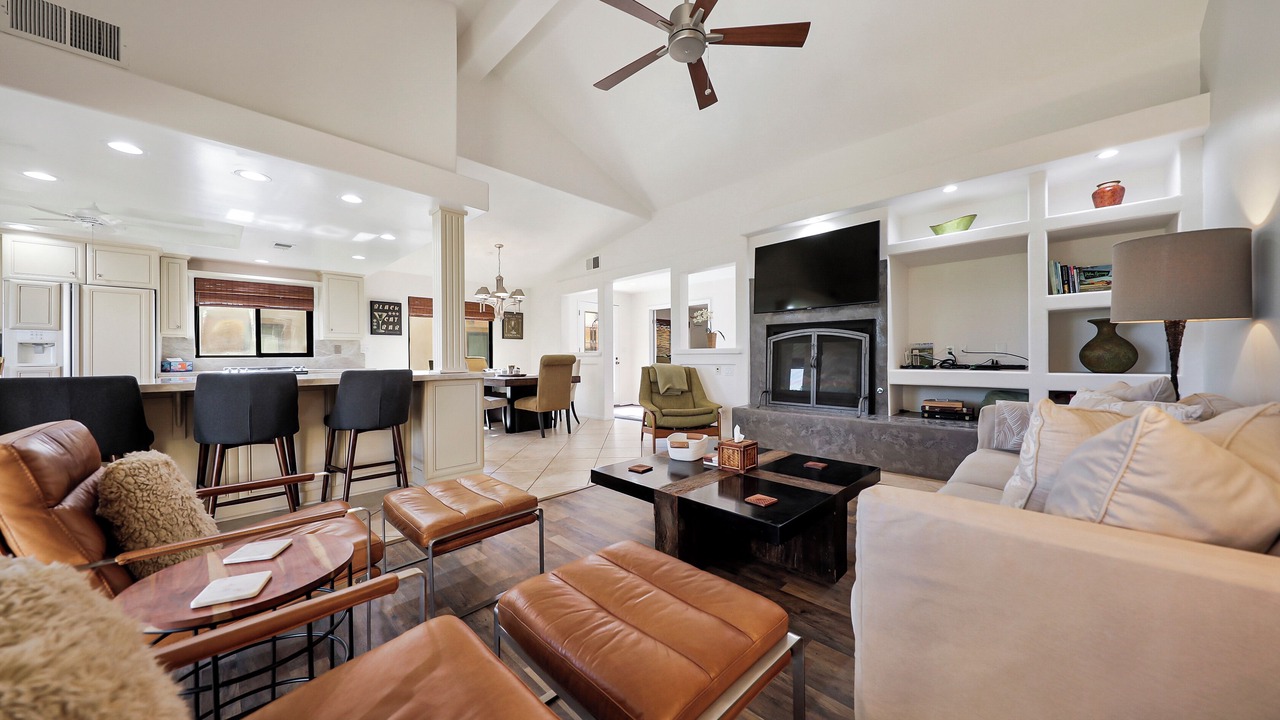 Photo of Livingroom in Palm Desert
