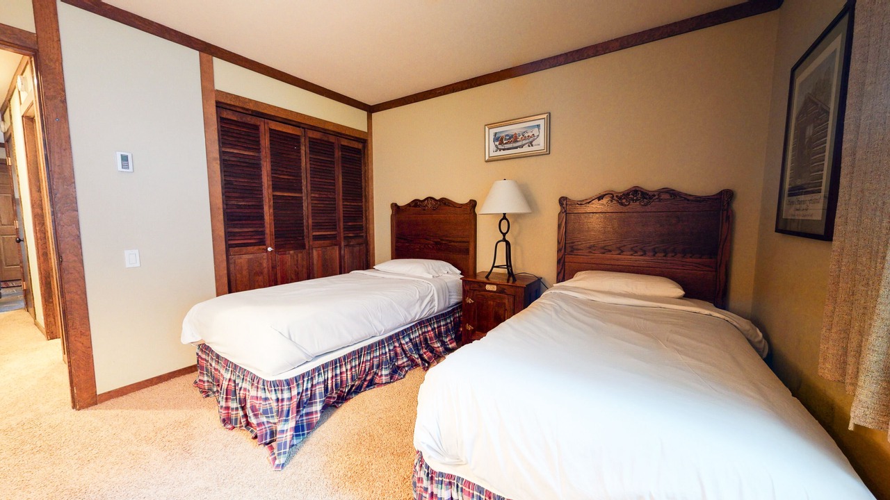 Photo of Bedroom in Mammoth Lakes