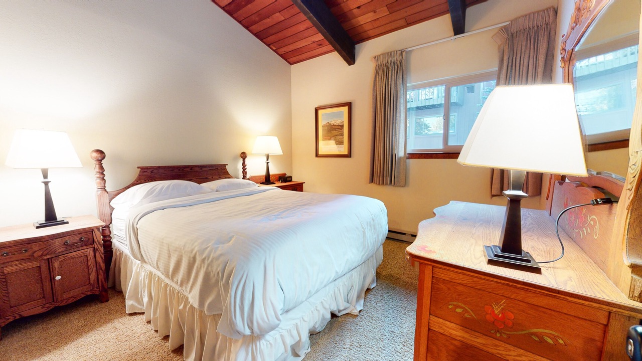 Photo of Bedroom in Mammoth Lakes