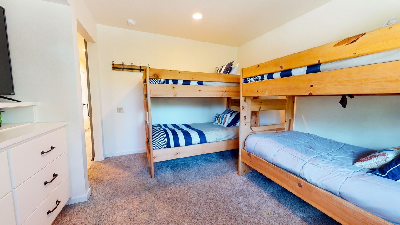 Photo of Bedroom in Mammoth Lakes