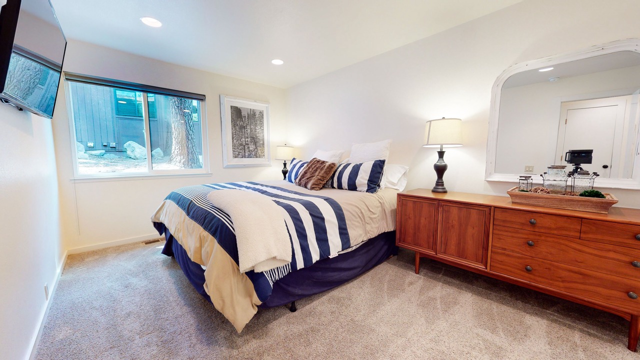 Photo of Bedroom in Mammoth Lakes