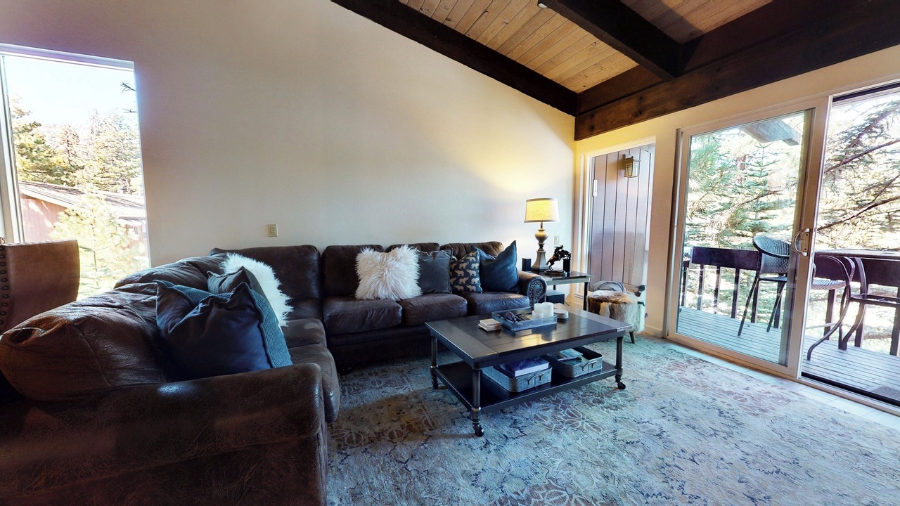 Photo of Livingroom in Mammoth Lakes