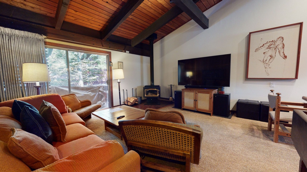 Photo of Livingroom in Mammoth Lakes