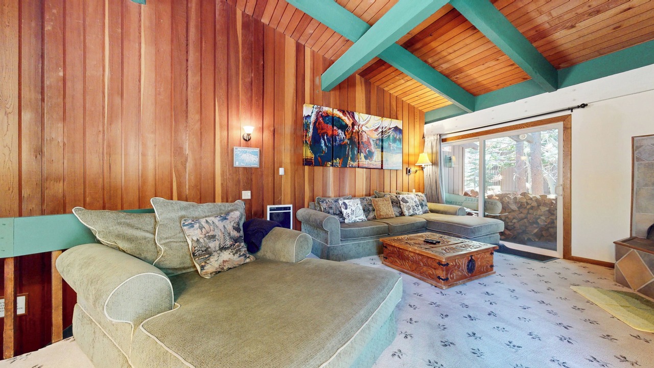 Photo of Livingroom in Mammoth Lakes