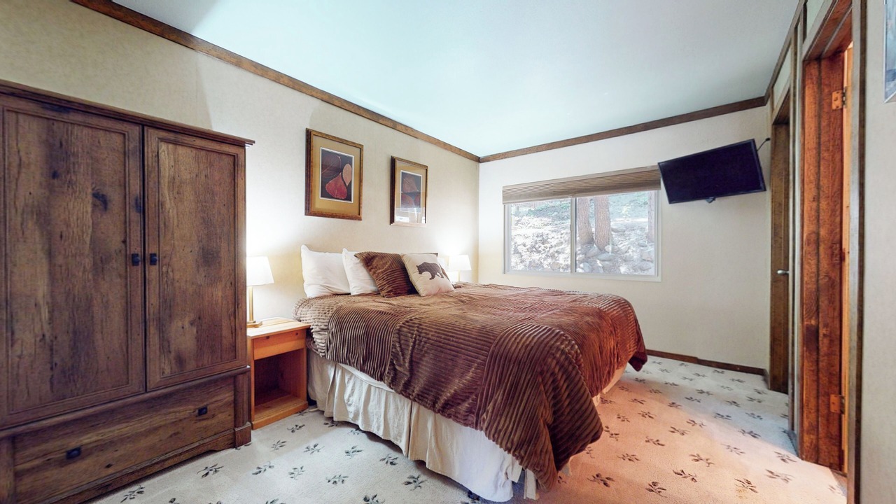 Photo of Bedroom in Mammoth Lakes