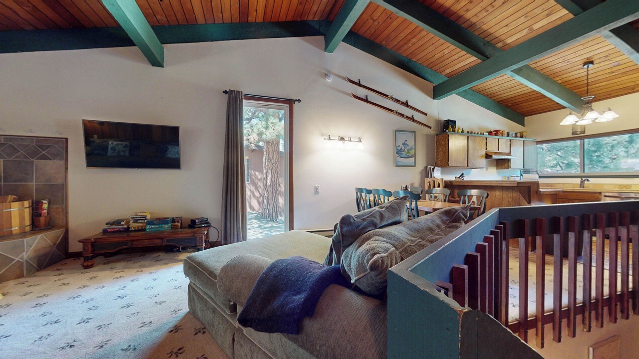 Photo of Livingroom in Mammoth Lakes