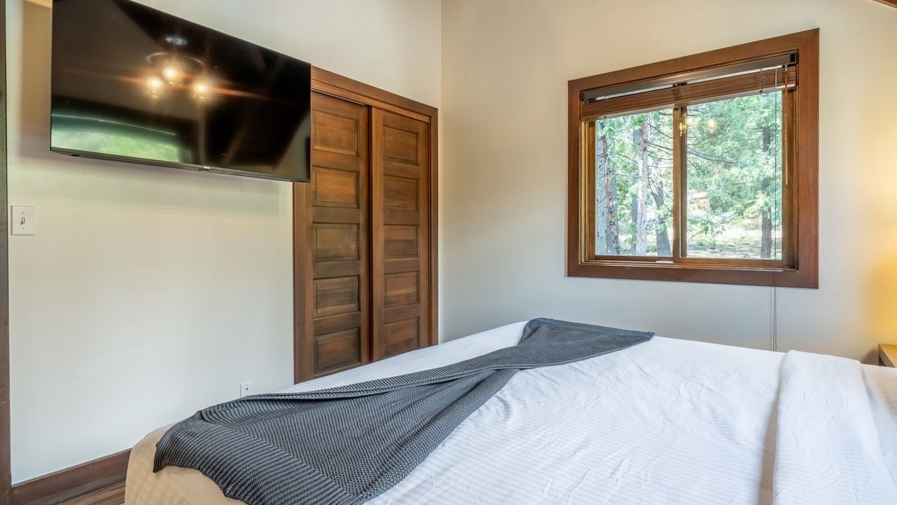 Photo of Bedroom in Homewood