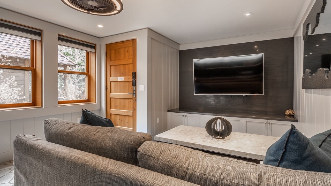 Photo of Livingroom in Homewood
