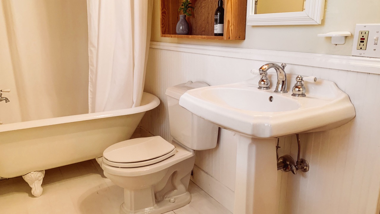 Photo of Bathroom in Freeland