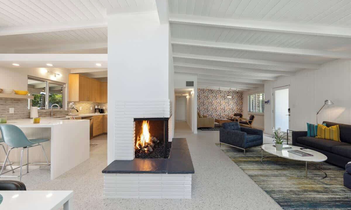 Photo of Livingroom in Deepwell Estates