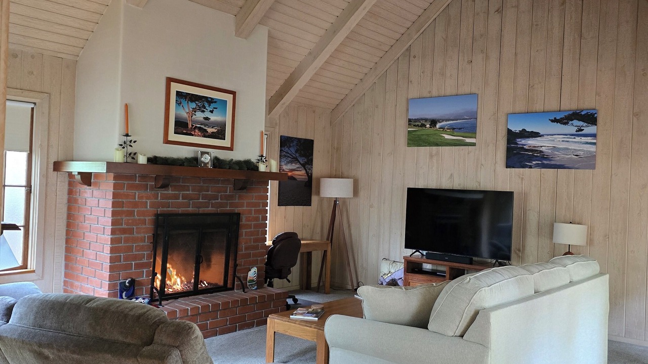 Photo of Livingroom in Northwest Carmel