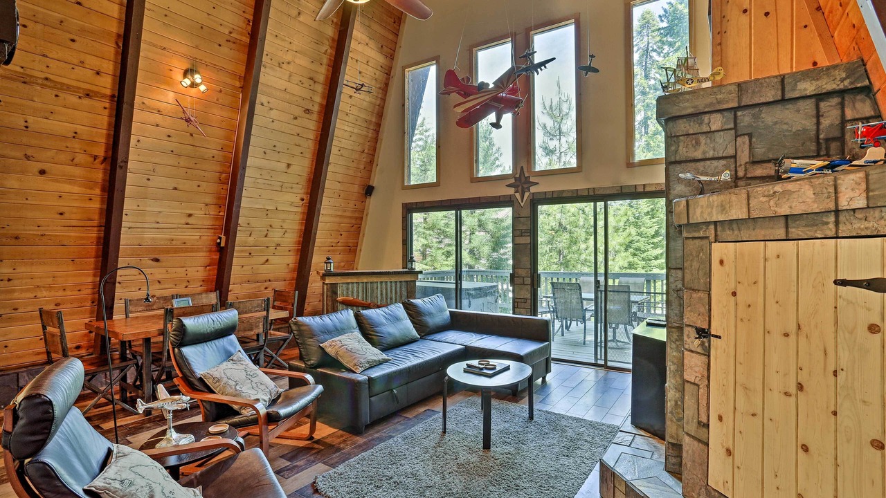 Photo of Bedroom in Lake Almanor West