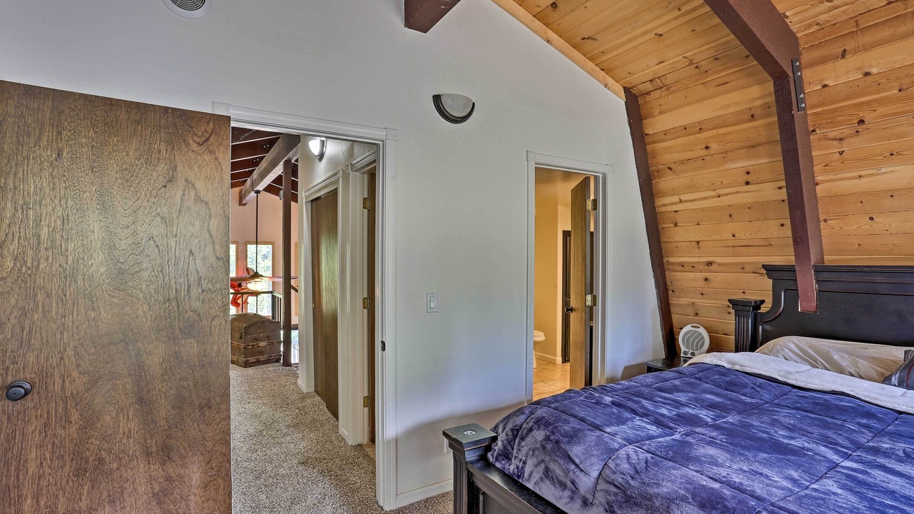 Photo of Bedroom in Lake Almanor West