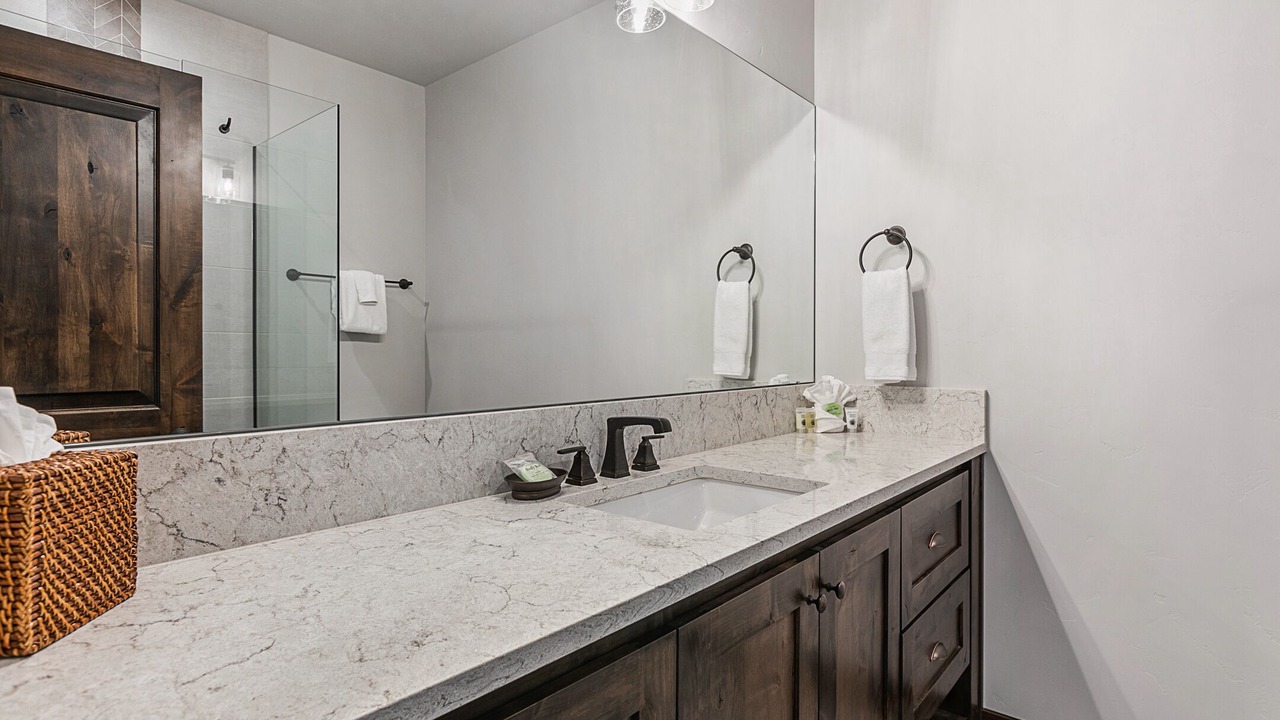 Photo of Bathroom in Powell Butte