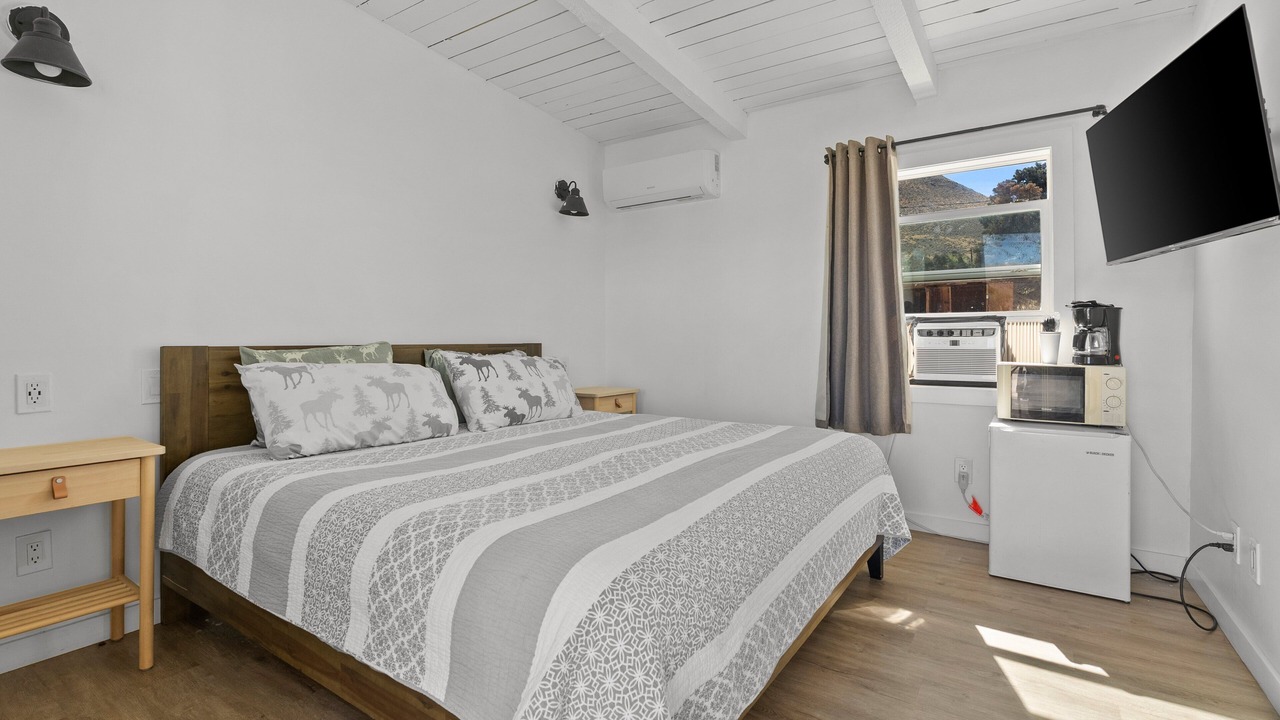 Photo of Bedroom in Walker