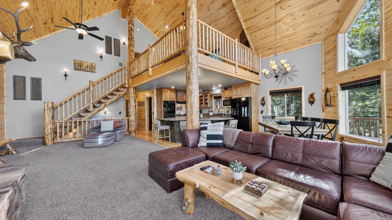 Photo of Bedroom in Mammoth Creek