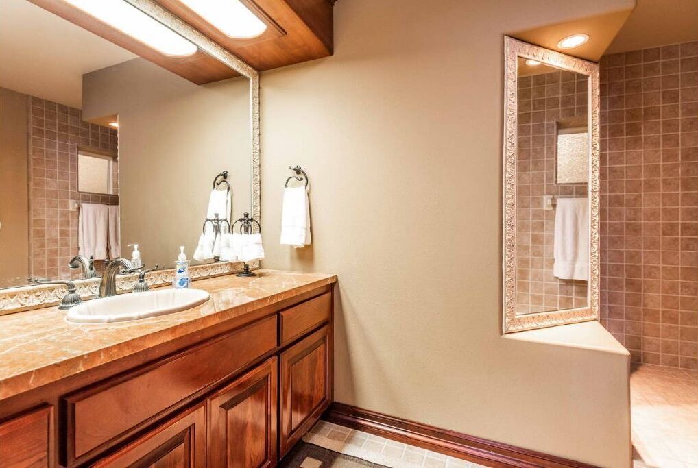Photo of Bathroom in Holiday Shores