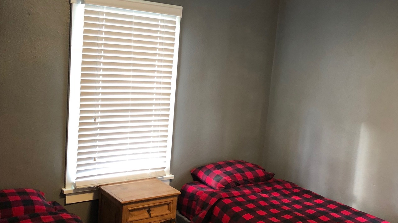 Photo of Bedroom in Oakridge