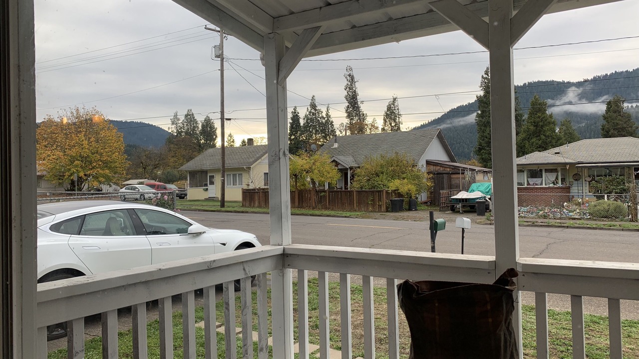 Photo of Outdoor in Oakridge