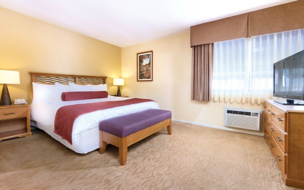Photo of Bedroom in Anaheim Resort