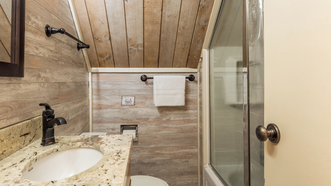 Photo of Bathroom in Mammoth Lakes