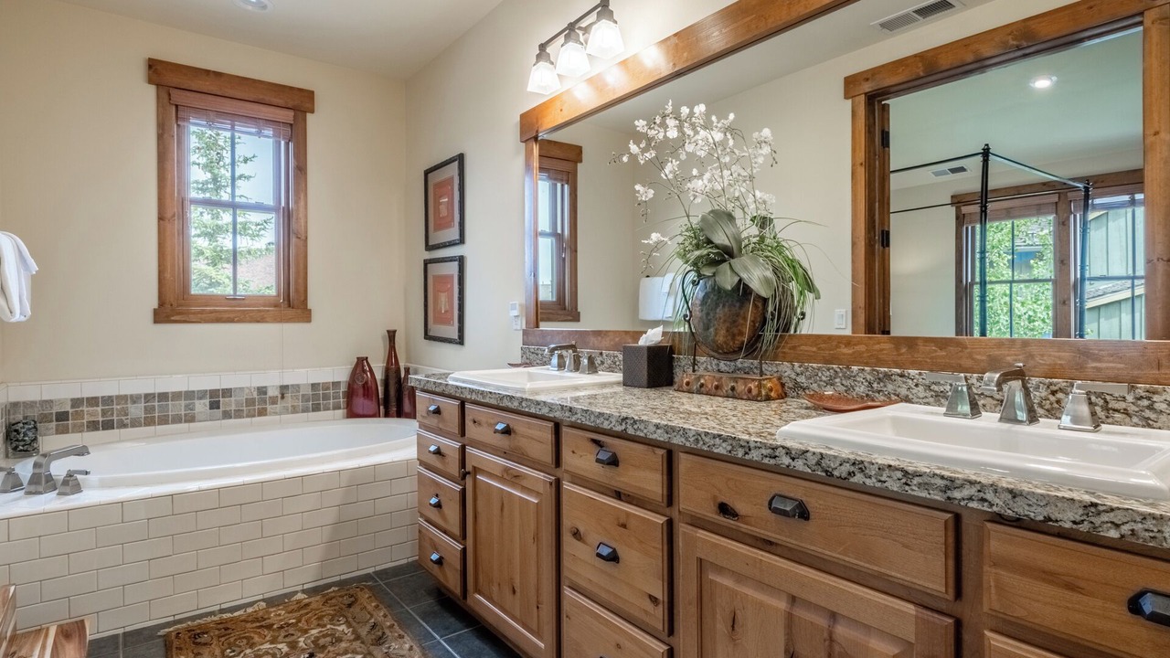 Photo of Bathroom in Mammoth Lakes