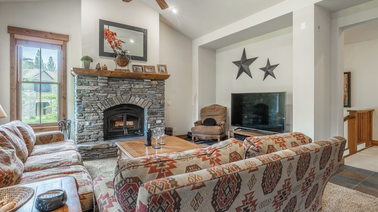 Photo of Livingroom in Mammoth Lakes