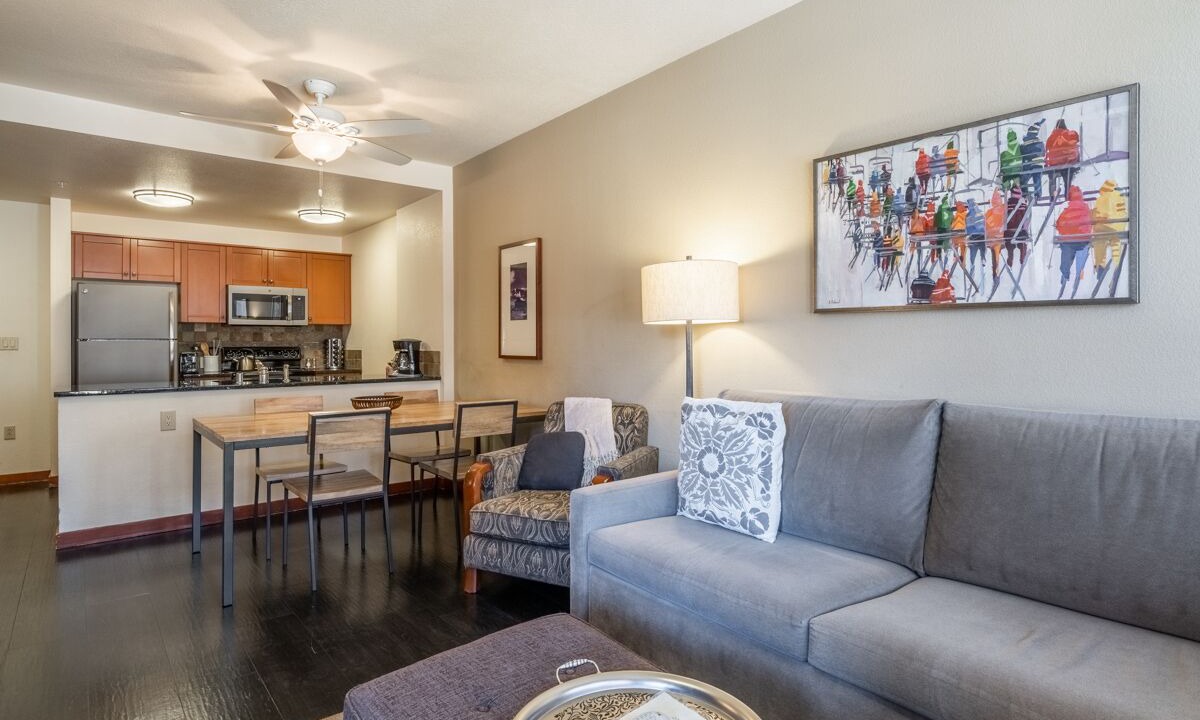 Photo of Livingroom in Mammoth Lakes