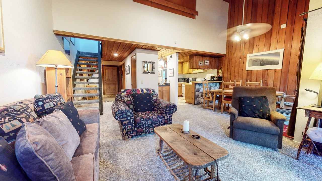 Photo of Livingroom in Mammoth Lakes