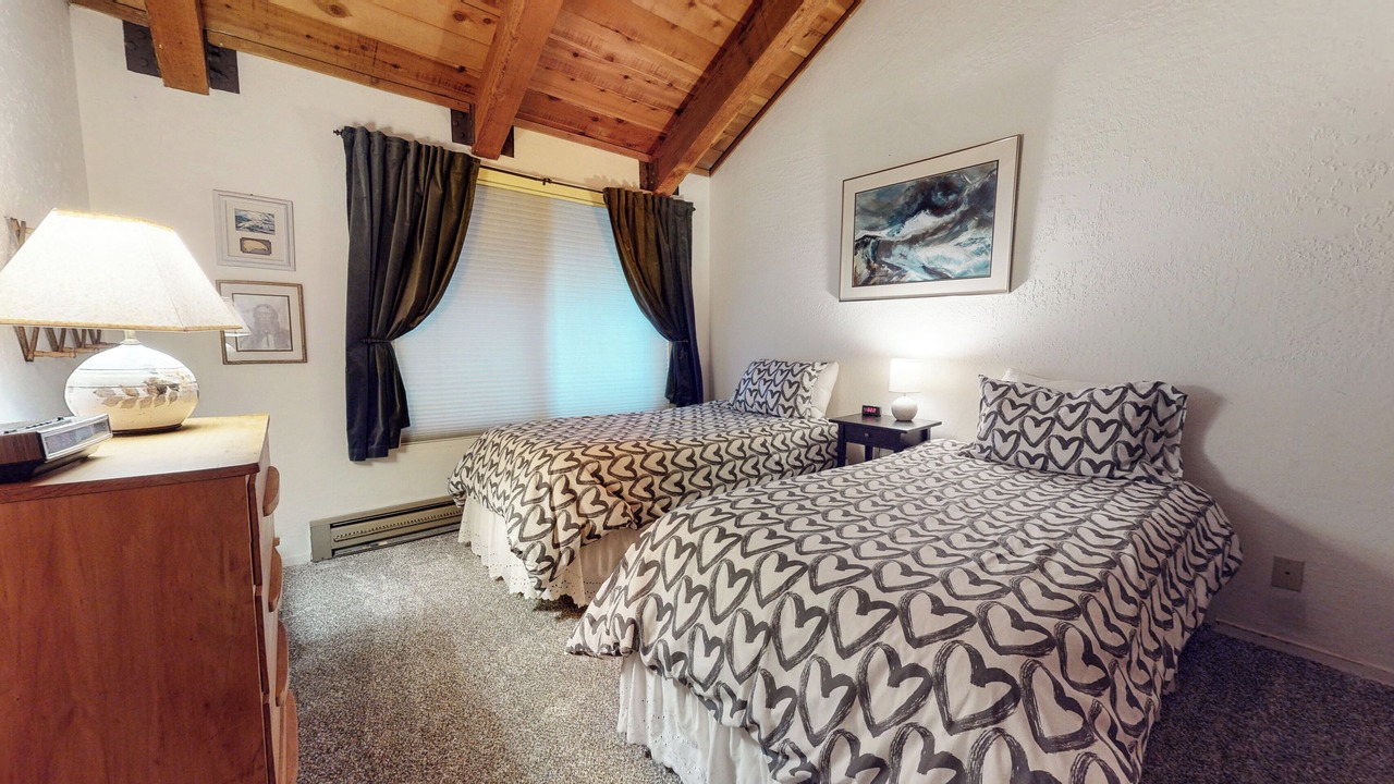 Photo of Bedroom in Mammoth Lakes