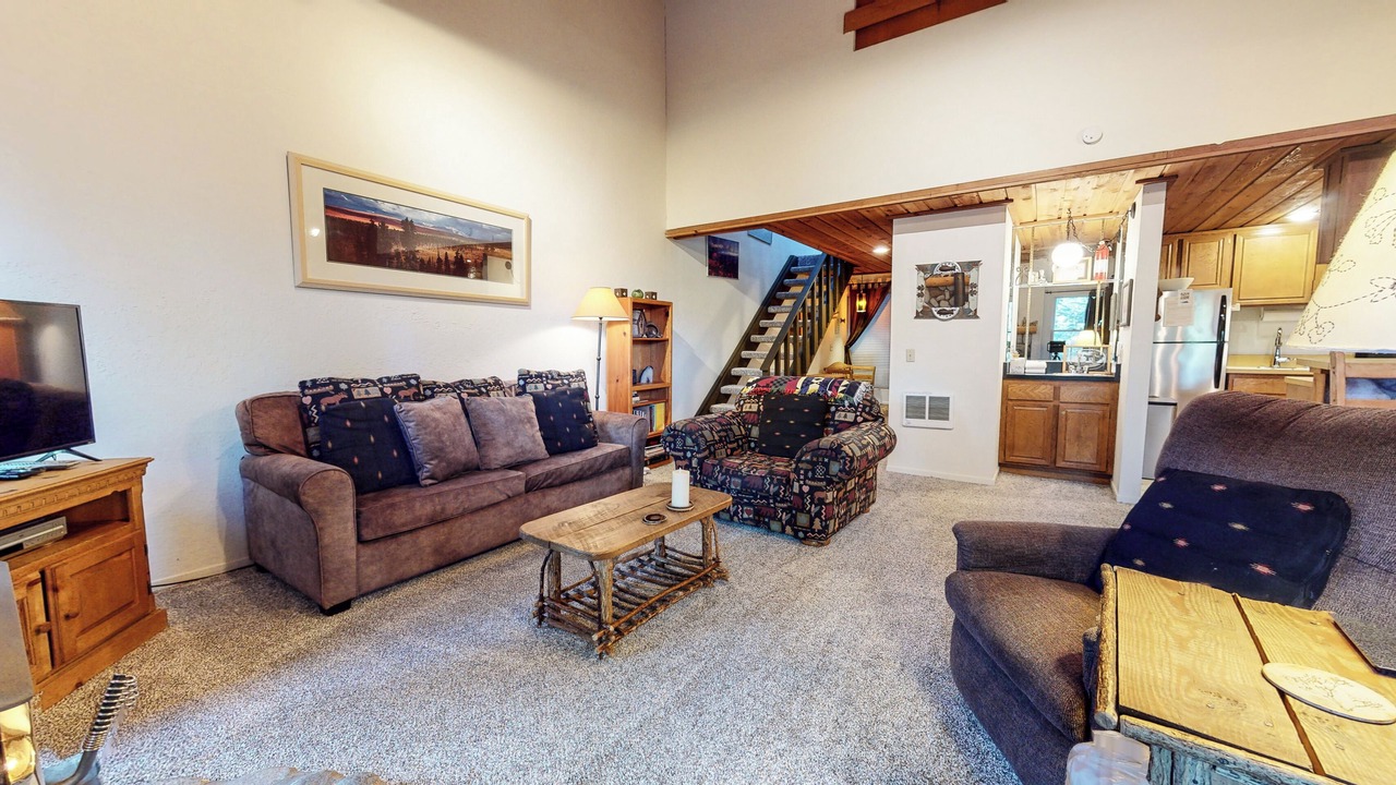 Photo of Livingroom in Mammoth Lakes