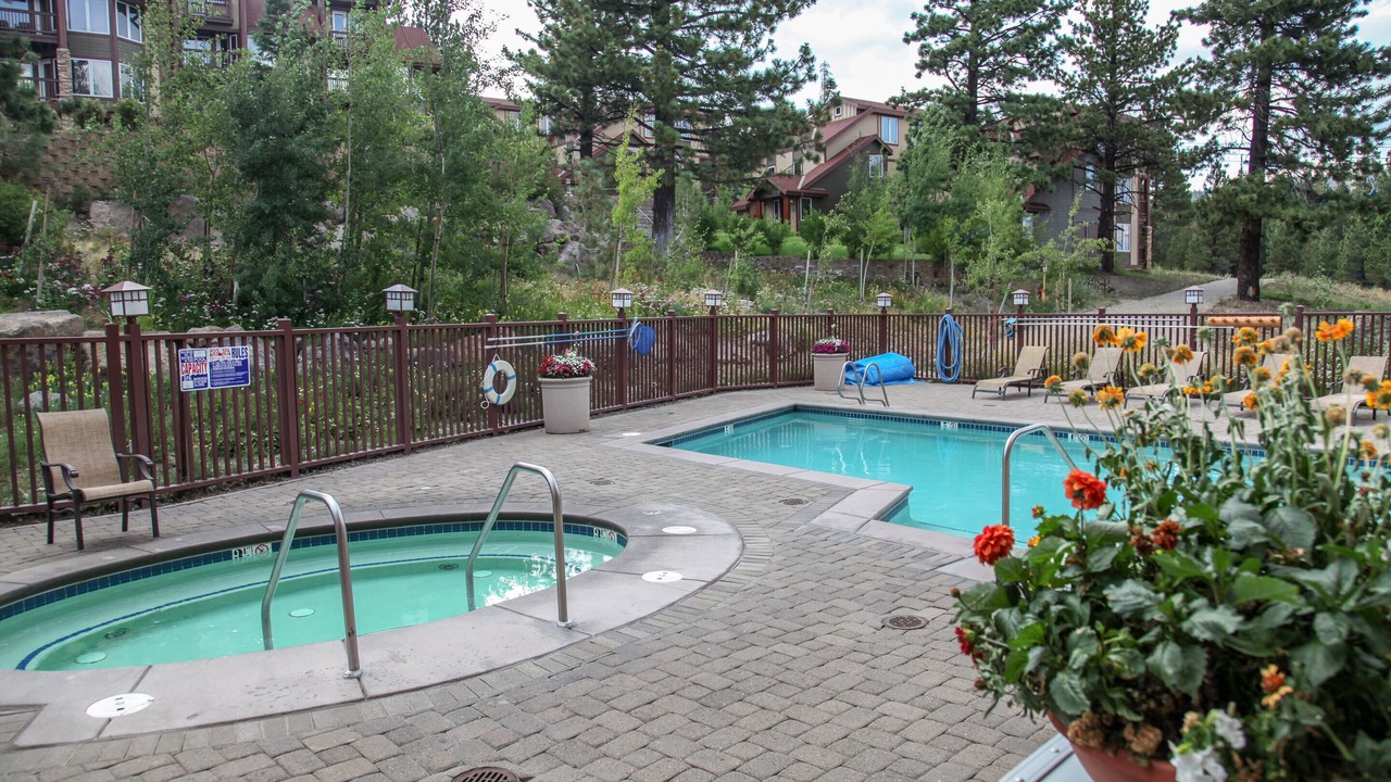 Photo of Outdoor in Mammoth Lakes