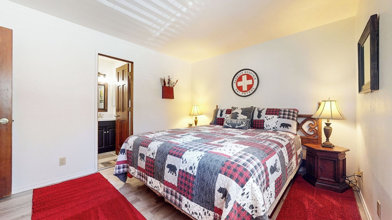 Photo of Bedroom in Mammoth Lakes