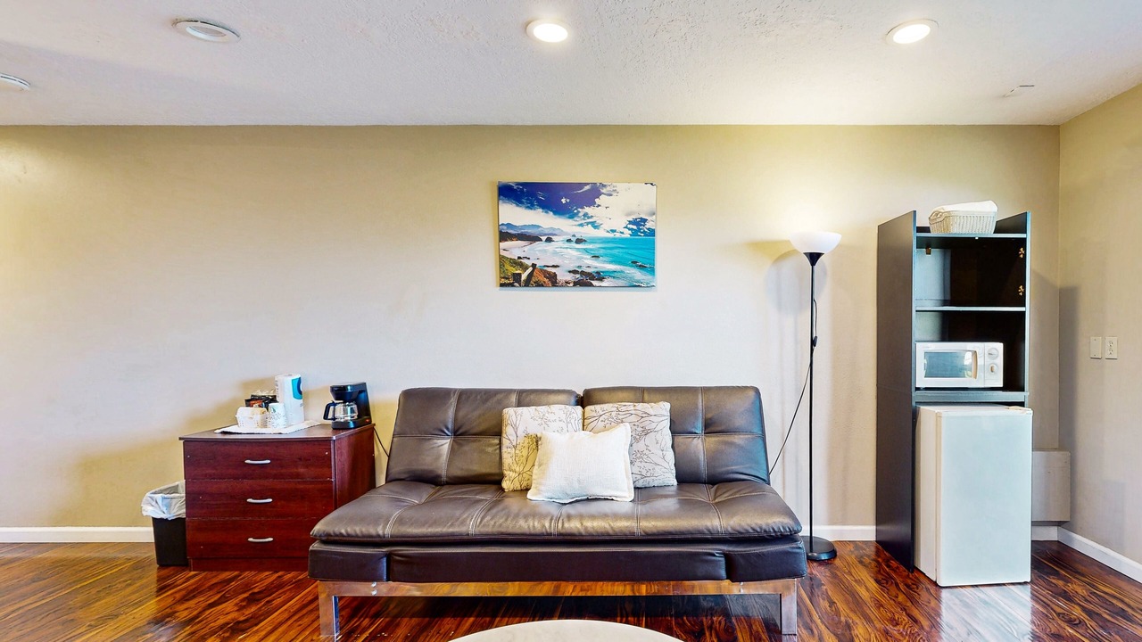 Photo of Livingroom in Lincoln City