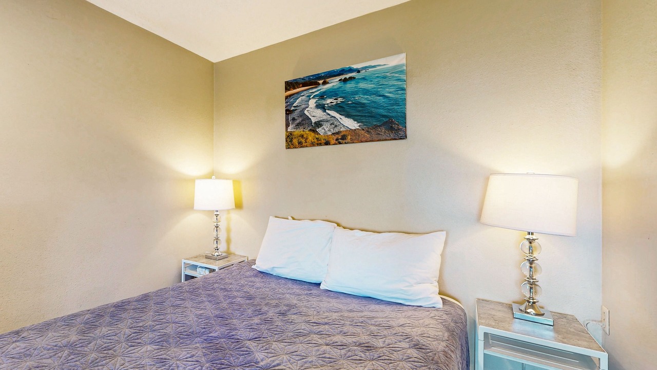 Photo of Bedroom in Lincoln City